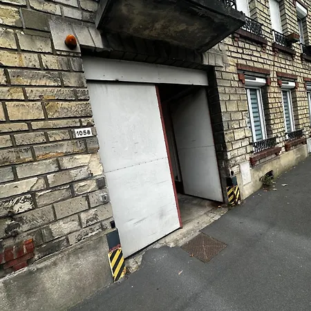 Appartement Pop Art - Asterix,Cdg,Chantilly,Disney La Chapelle-en-Serval Exterior photo