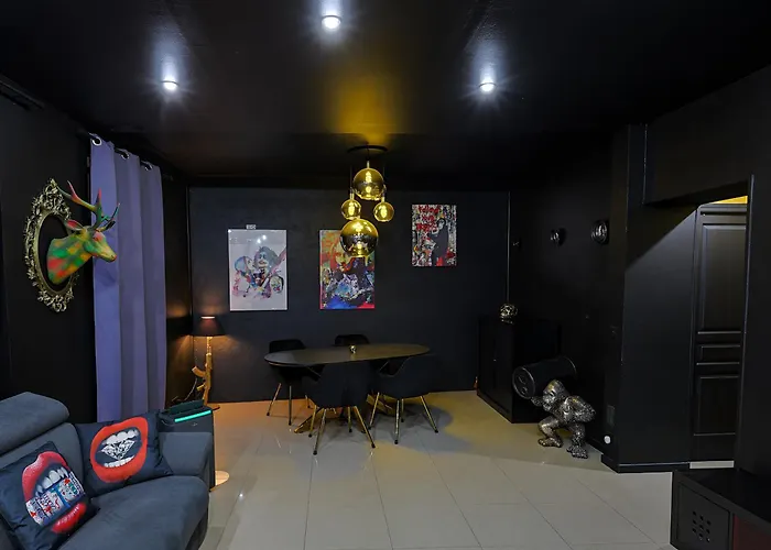 Appartement Pop Art - Asterix,Cdg,Chantilly,Disney